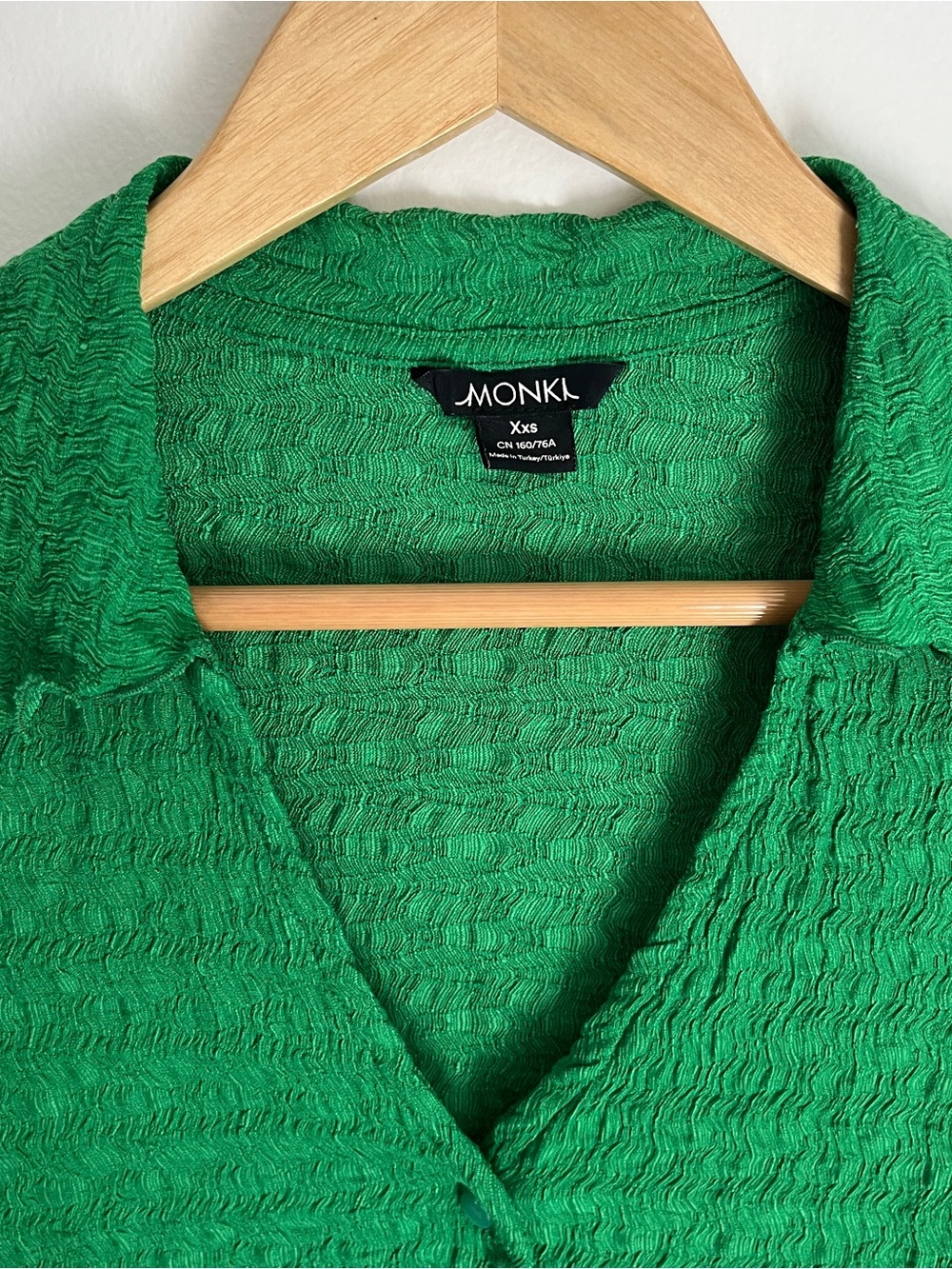 NWOT Textured stretchy green button up v neck blouse from France size xxs - Picture 3 of 5